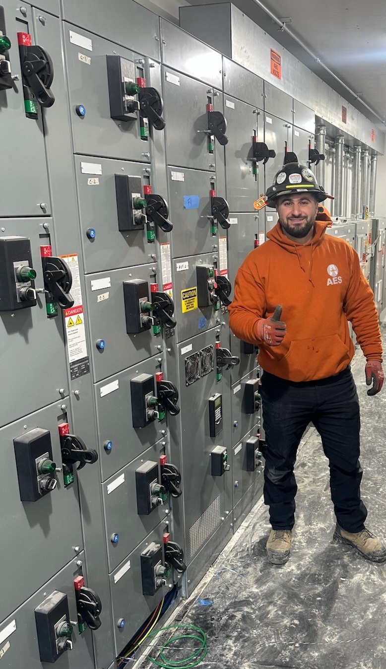 Ruslan, Electrician