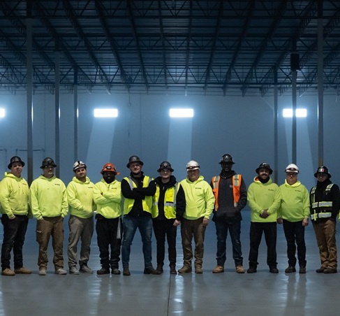 Surge Power Services crew of commercial electricians and skilled tradesmen on a commercial project